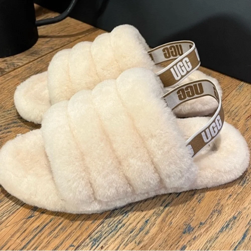 🐝UGG Cream Fluffy Slide Sandals - Picture 6 of 6